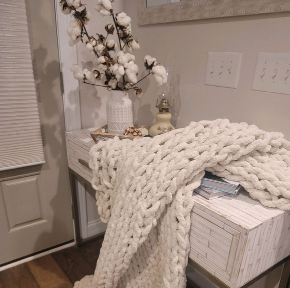 Chunky knit blanket